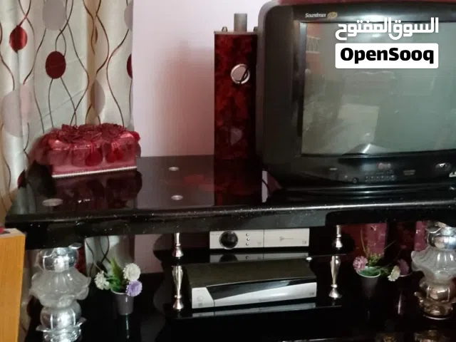 ميز بلازمة وتلفزيون
