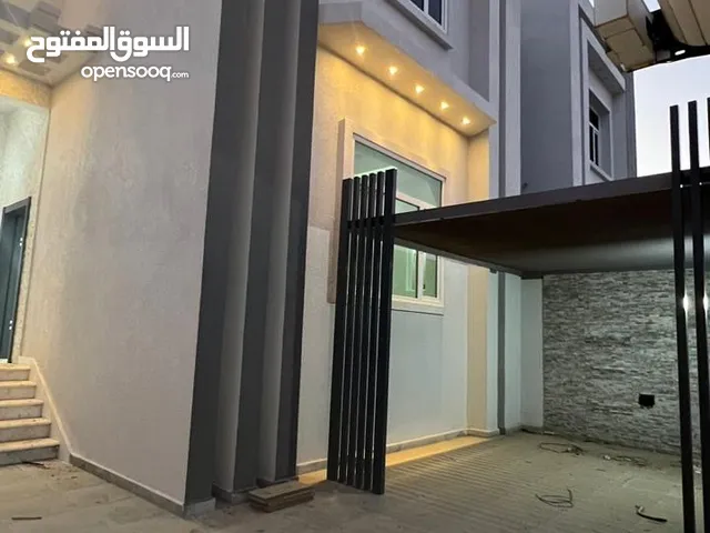 375 m2 More than 6 bedrooms Villa for Sale in Muscat Al Maabilah