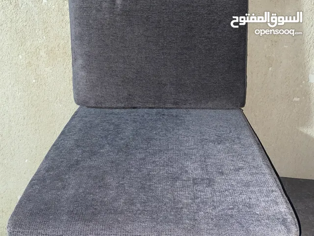 طرحات بحاله جيدة لون سكني