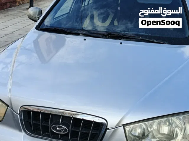 2002 هيونداي افانتي Limited