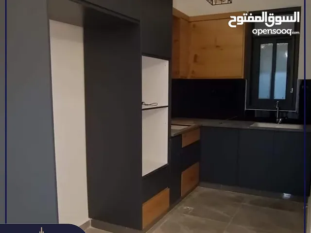 شقة مميزة غير مفروشة للايجار في عين مصباح