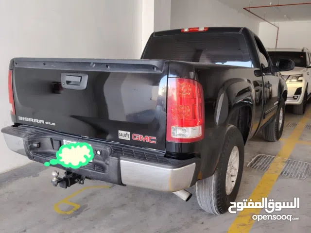 Used GMC Sierra in Al Ain