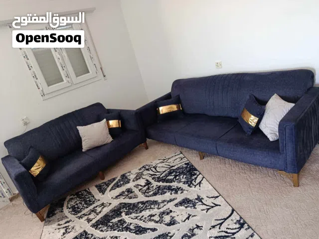 كنبتين للبيع المكان البيضاء
