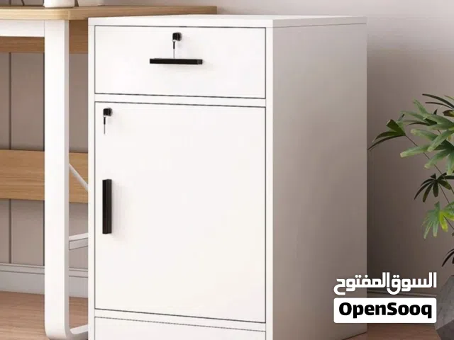 كومدي لون ابيض ثكيل