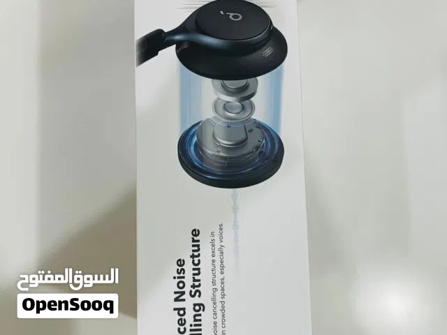 سماعات هد فون الاسلكي لون اسود فخامه ذات مواصفات عاليه جدا وشكل انيق ورائع ومواصفات عاليه الجوده