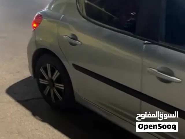 New Peugeot 207 in Hebron