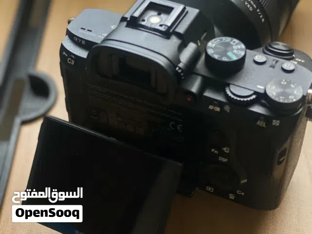 كاميرا سوني a7iii عدسة تامورن 70-180 مم f/2.8 Di III VC VXD G2 (سوني E)