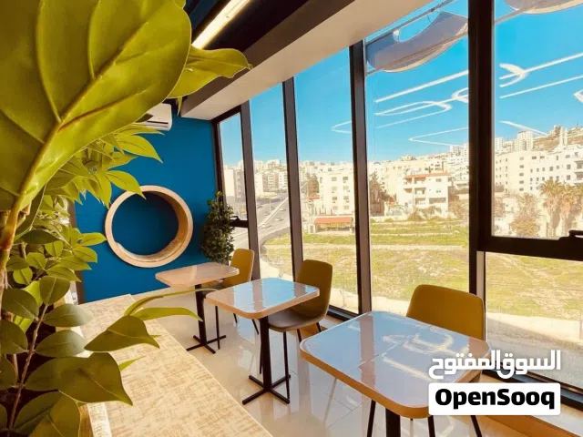 فرصة استثمارية ذهبية - محل Three Threes بسعر لقطة! استثمارك ب 30 الف فقط في مشروع  جاهز للربح