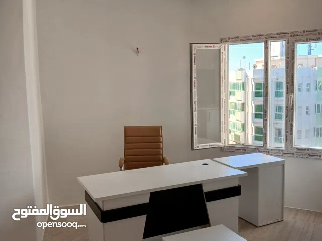 مكتب إداري للبيع مشطب وجاهز للتسليم داخل المبنى الاستثماري لنادي النصر – البركة