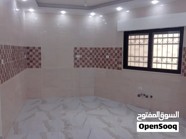 ارض  رجم عميش مميزه جدا 750 م  منطقة فلل  بسعر مميز تصلح لاسكان