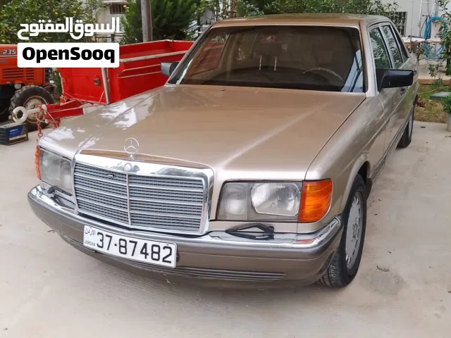 1990 مرسيدس بنز الفئة-SE SEL 560