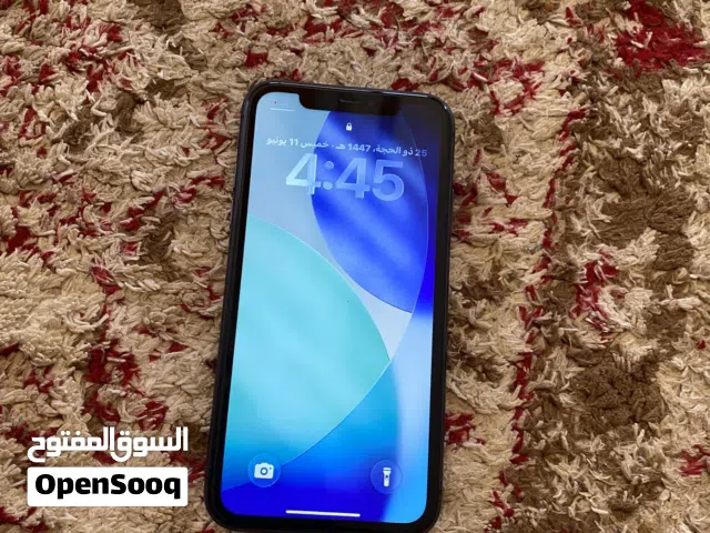 Apple iPhone 11 64 GB in Al Maya