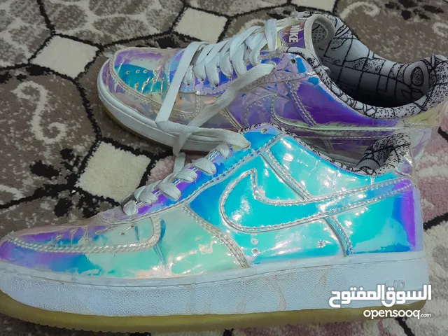 Metallic Comfort Shoes in Al Ain