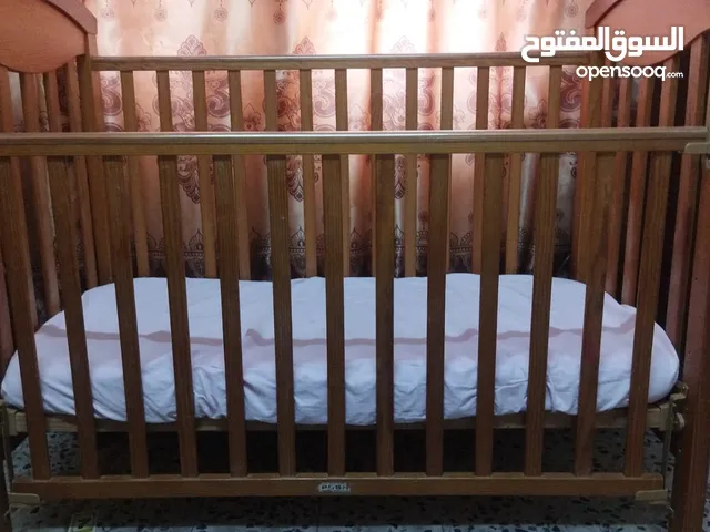 سرير أطفال