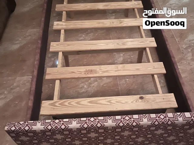 تخت مفرد للبيع
