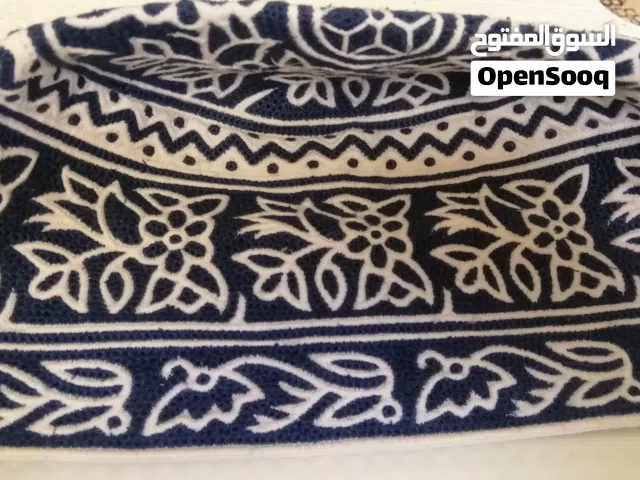 للبيع مجموعة من الكميم نظيفه جدا حسب الصور الضاهرة في الاعلان بعض منها خياطة يد لكل كمه مقاس