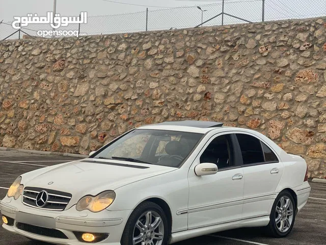 مرسيدس c200 موديل 2004 للبيع