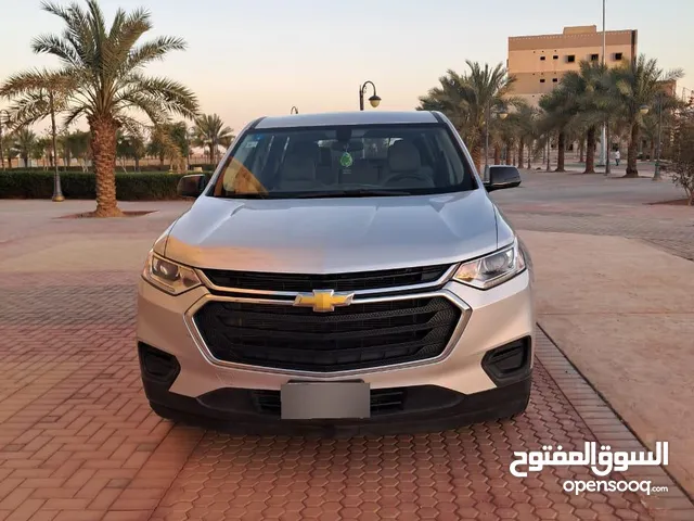 شفر وليه ترافيرس 2018. جيب. 7 مقاعد. سلفر.