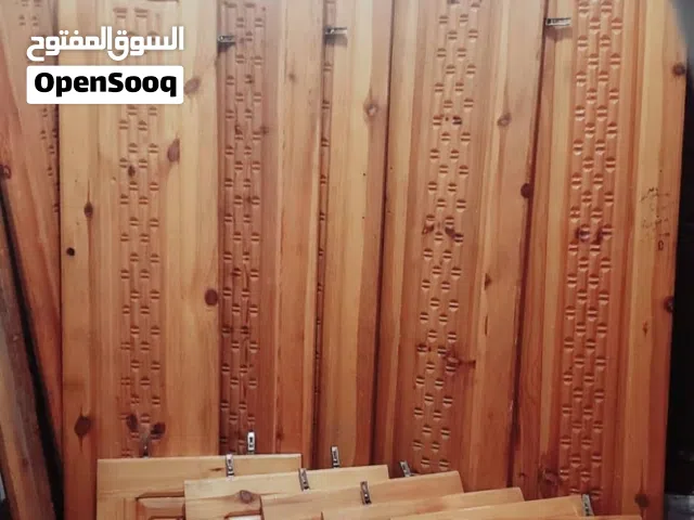 دولاب خشب سويدي 6 فتحات شبه جديد نظيف جدا  العرض مترين و 35 الارتفاع مترين و18 عمق 50 قدو مفكك جاهز