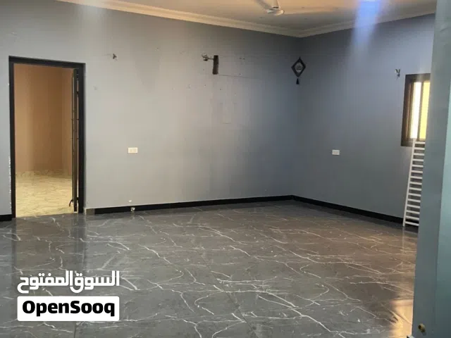 140 m2 3 Bedrooms Apartments for Rent in Northern Governorate Madinat Hamad