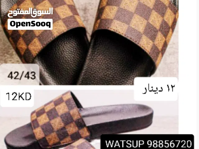 سليبرز جديد مقاس 43+42  // شنطه كتف // شنطه مستندات// الأنواع والاسعار ورقم التواصل بصور الاعلان