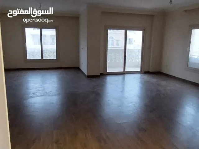 200 m2 3 Bedrooms Apartments for Rent in Cairo First Settlement