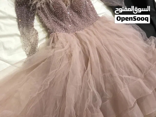 فستان سهرة مع كيسه