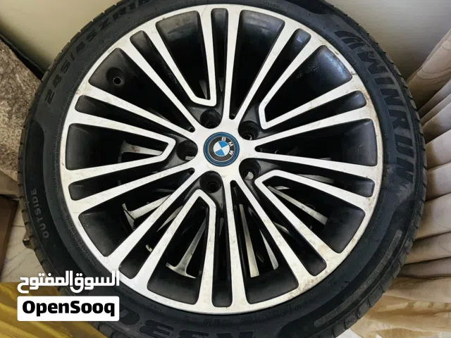 جنط BMW اصلي وليس صيني او تايواني  مع كوشوك نضيف استعمال خفيف