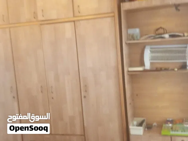 غرفه نوم شباب مع كوميدنيه