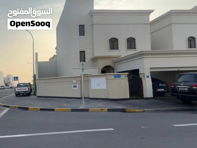 للبيع فيلا واسعة في ديرة العيون - مشروع جيوان