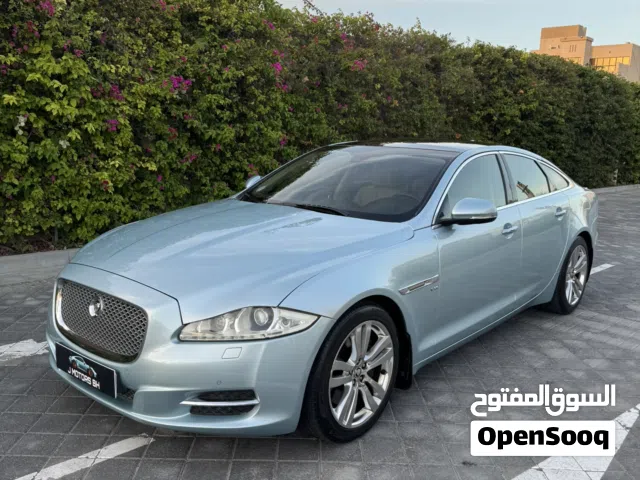 2013 Jaguar XJ Standard