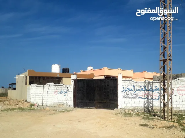 قطعتين ارض للبيع مساحة القطعة 150م واحدة على شارع واحد والاخرى على شارعين