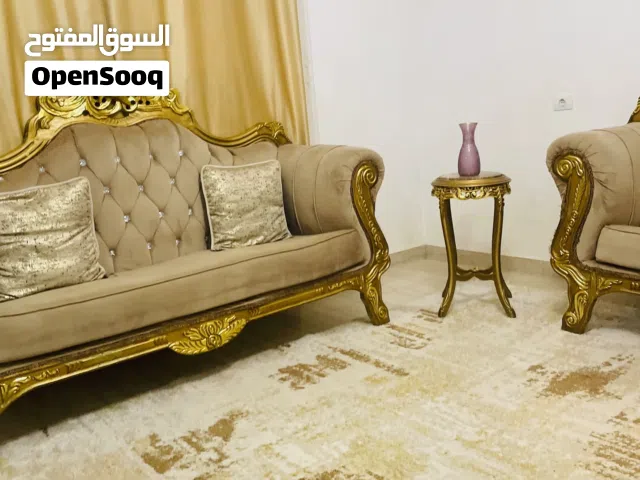 صالون فرعوني اقرا (اقري) الوصف