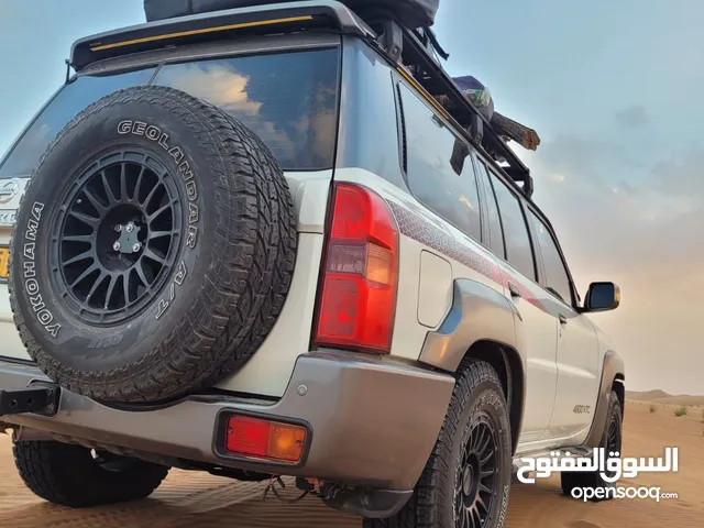 سلة ARB base rack للفتك مع مظلة جانبية وخيمة سطح عائلية roof top tent Air Camp وخزان ماء كبير