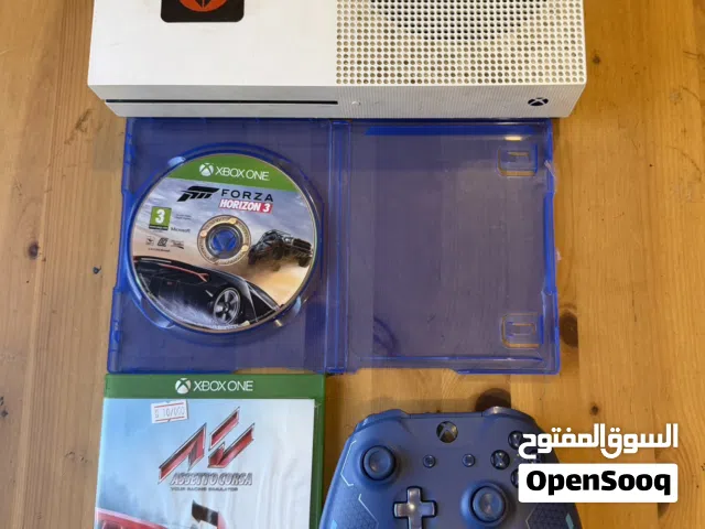 Clean fully working Xbox one s with controller and forza horizon 3 and Assetto corsa