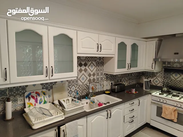 مطبخ للبيع مع كامل اغراضه