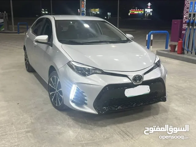 Toyota Corolla 2019 SE Silver