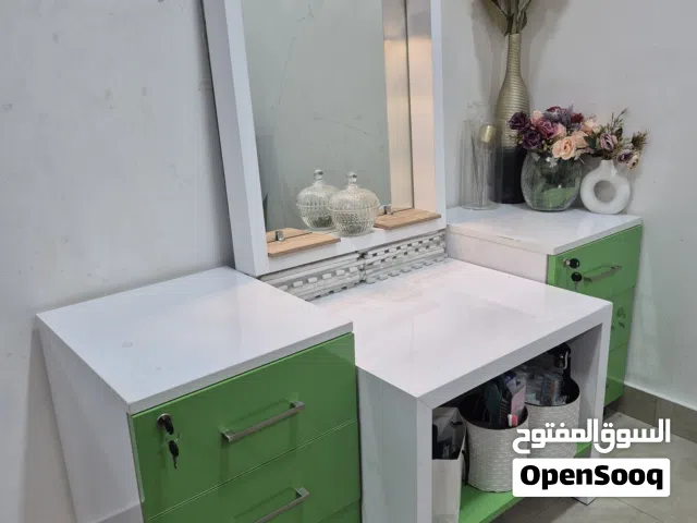 Dressing table