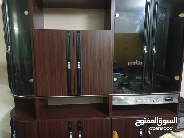 خزانة بوفيه كلاسكية المانية مميزة للبيع _ بحالة جيدة