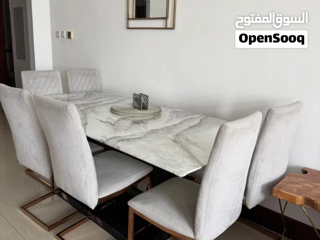 6-Seater Marble-Effect Dining Table with Light Grey Upholstered Chairs