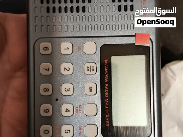 للبيع راديو FM am  ممري كارت شاشه ديجيتال بلوتوث يعمل على الشحن بطارية 2000 ملي امبير