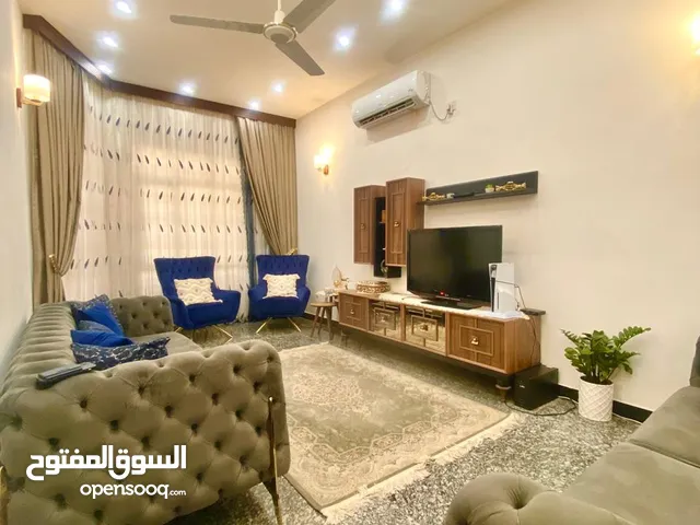 دار للبيع بسعر مناسب وموقع جيد حي الجهاد الامن الوطني مدخل حي الجهاد المساحة 100 م طابقين غرفتين