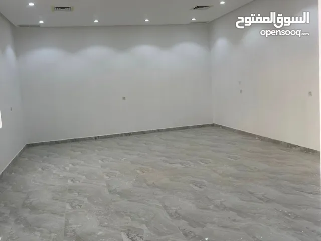 400 m2 3 Bedrooms Apartments for Rent in Al Ahmadi Wafra residential