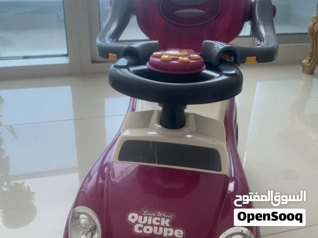 سيارة أطفال