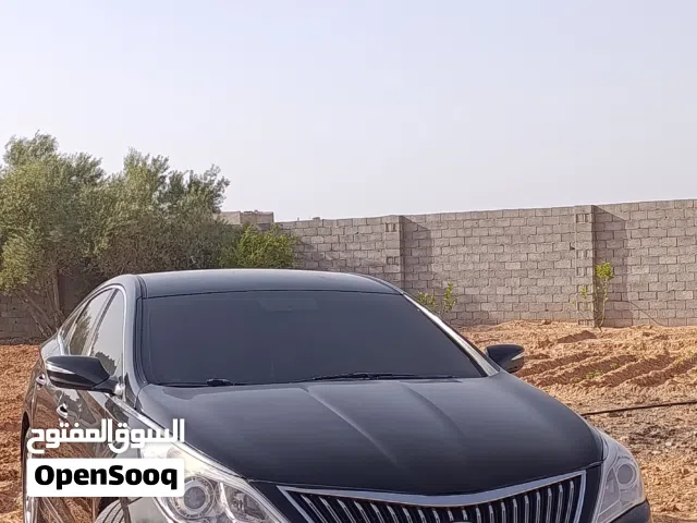 2011 هيونداي ازيرا Standard