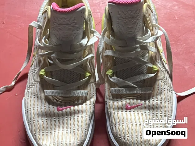 Nike LeBron witness 6 basketball shoes