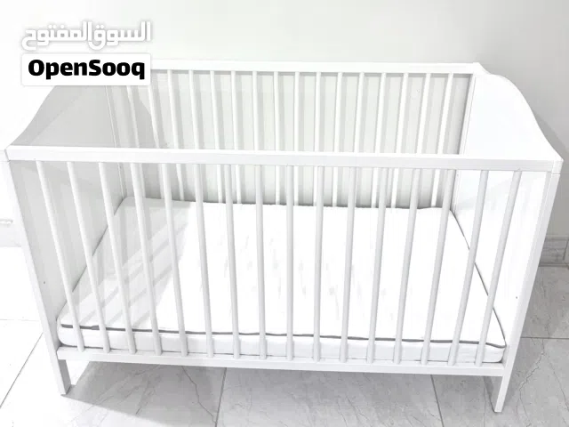 سرير اطفال