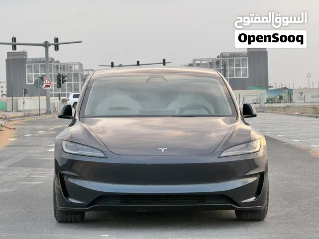 2025 تيسلا موديل 3 Performance