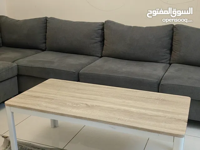 غرفة جلوس لون فضي
