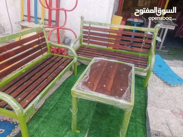 مقاعد حديقة ثلاثي فاخر حديد وخشب سويد مقاس متر ونص في 60 سم. خدمة التوصيل لجميع المحافظات